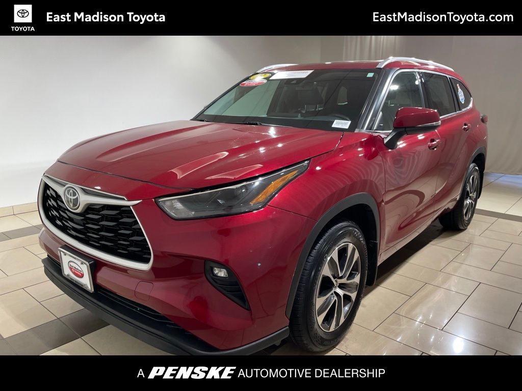 2022 Toyota Highlander XLE -
                Madison, WI