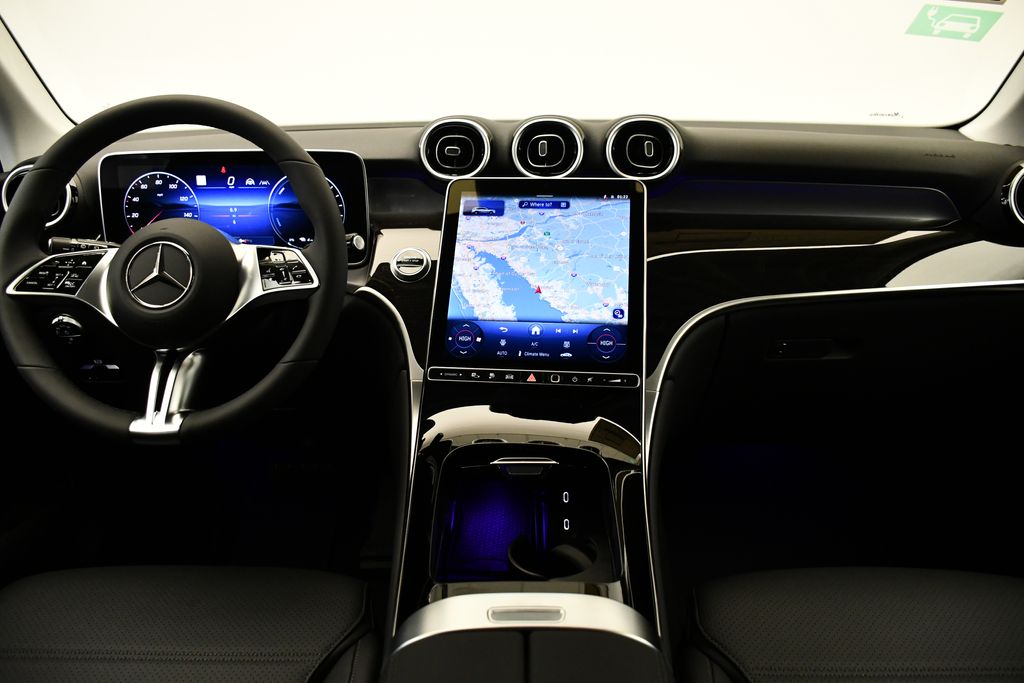 2025 Mercedes-Benz GLC 350 19