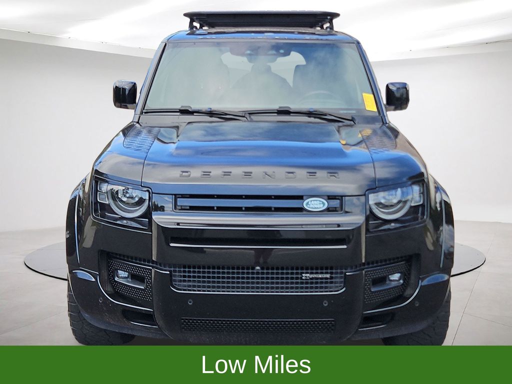 2023 Land Rover Defender 2