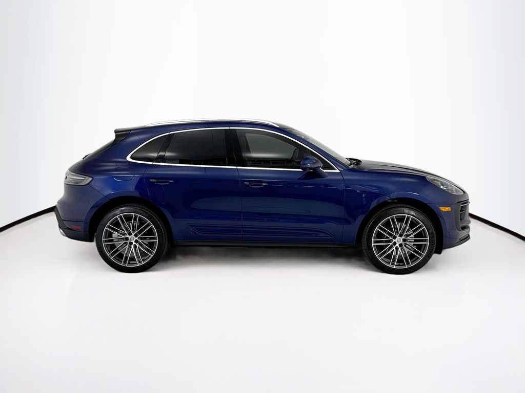 Thumbnail: 2026 Porsche Macan - 8