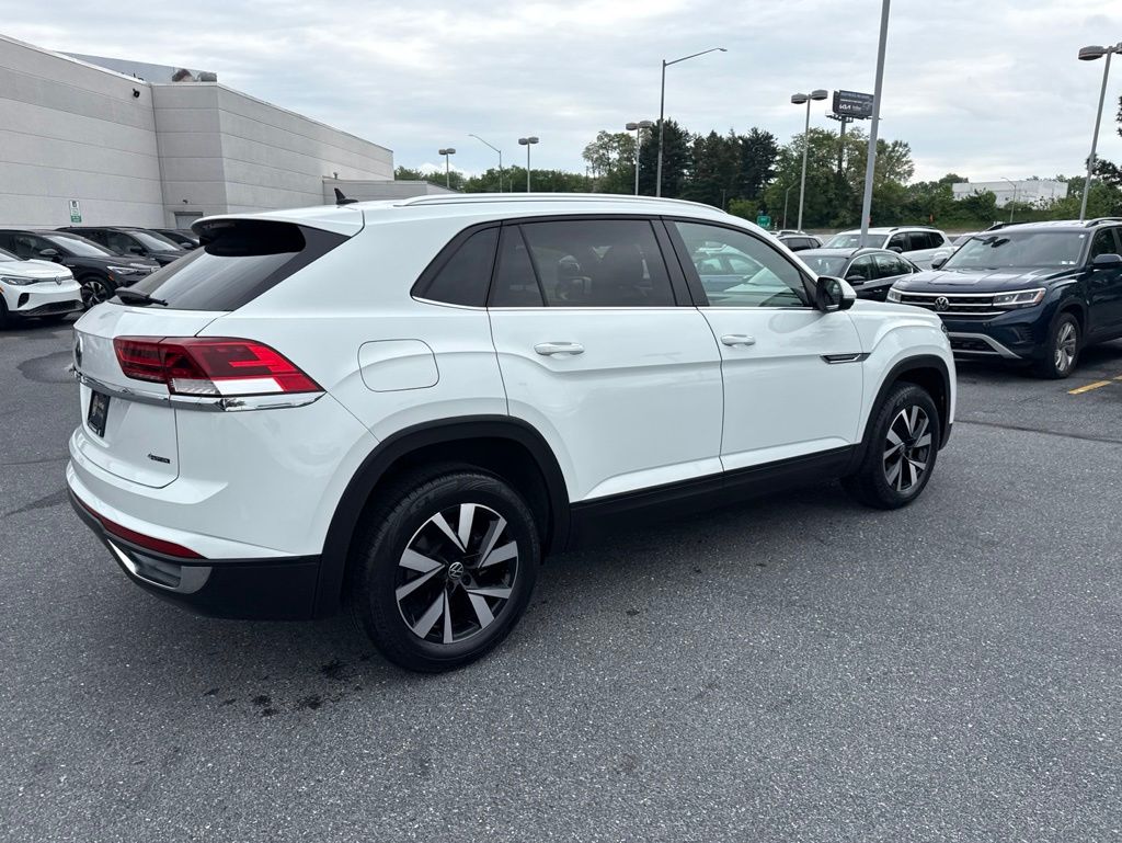 2023 Volkswagen Atlas Cross Sport 2.0T SE White at Sutliff Volkswagen