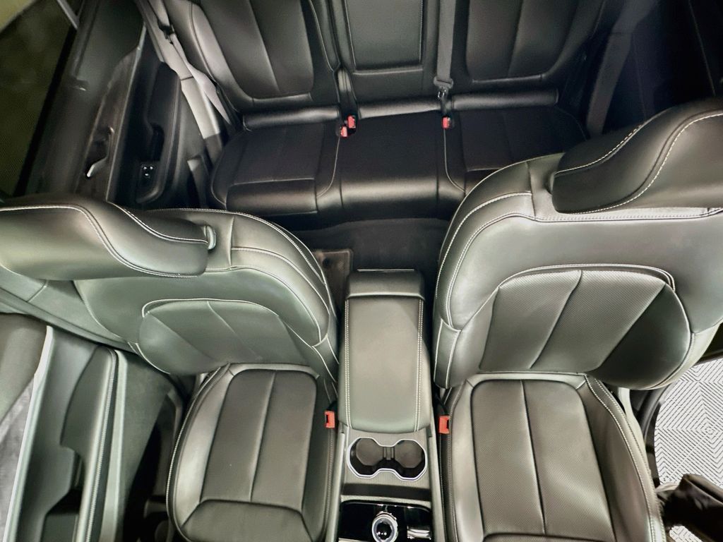 Thumbnail: 2024 Jeep Grand Cherokee - 21