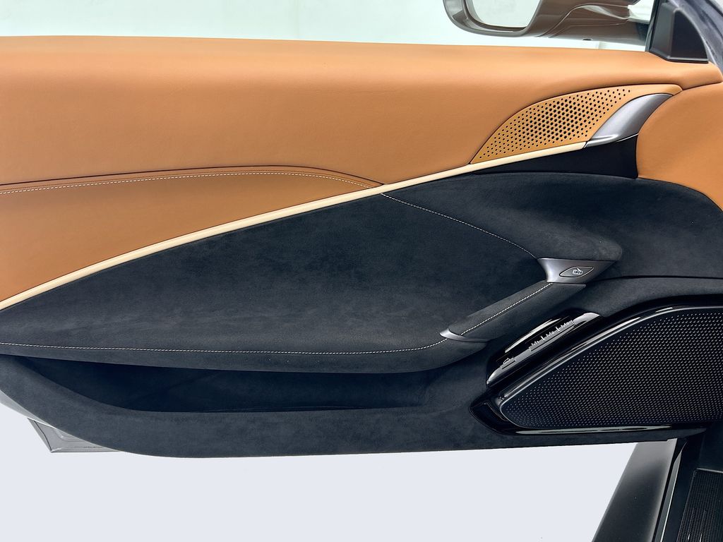 Thumbnail: 2023 Ferrari Roma - 23