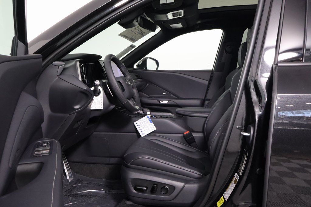Thumbnail: 2026 Lexus TX - 5