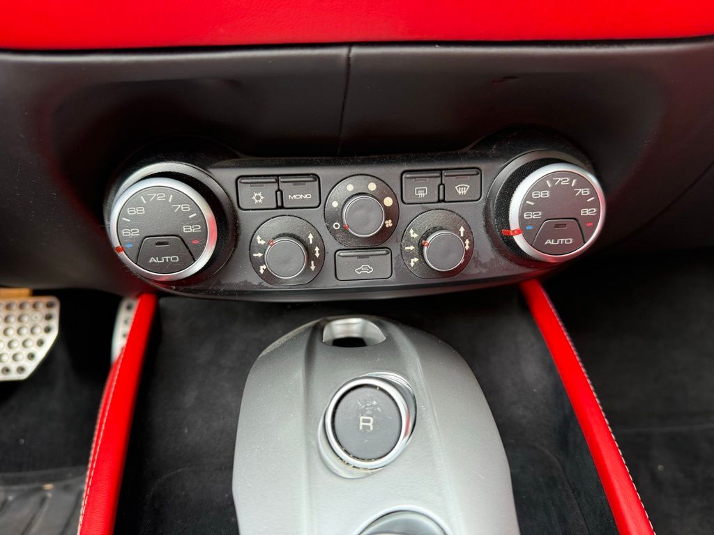 Thumbnail: 2017 Ferrari California - 12