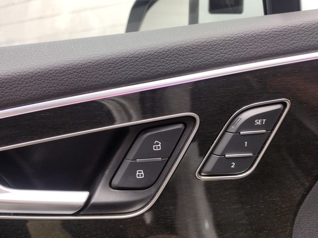 2024 Audi Q7 55 Premium Plus
