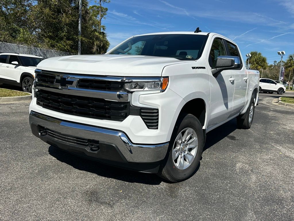 2024 Chevrolet Silverado 1500 LT 3