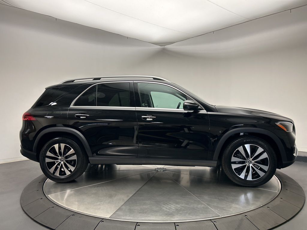 Thumbnail: 2026 Mercedes-Benz GLE - 8