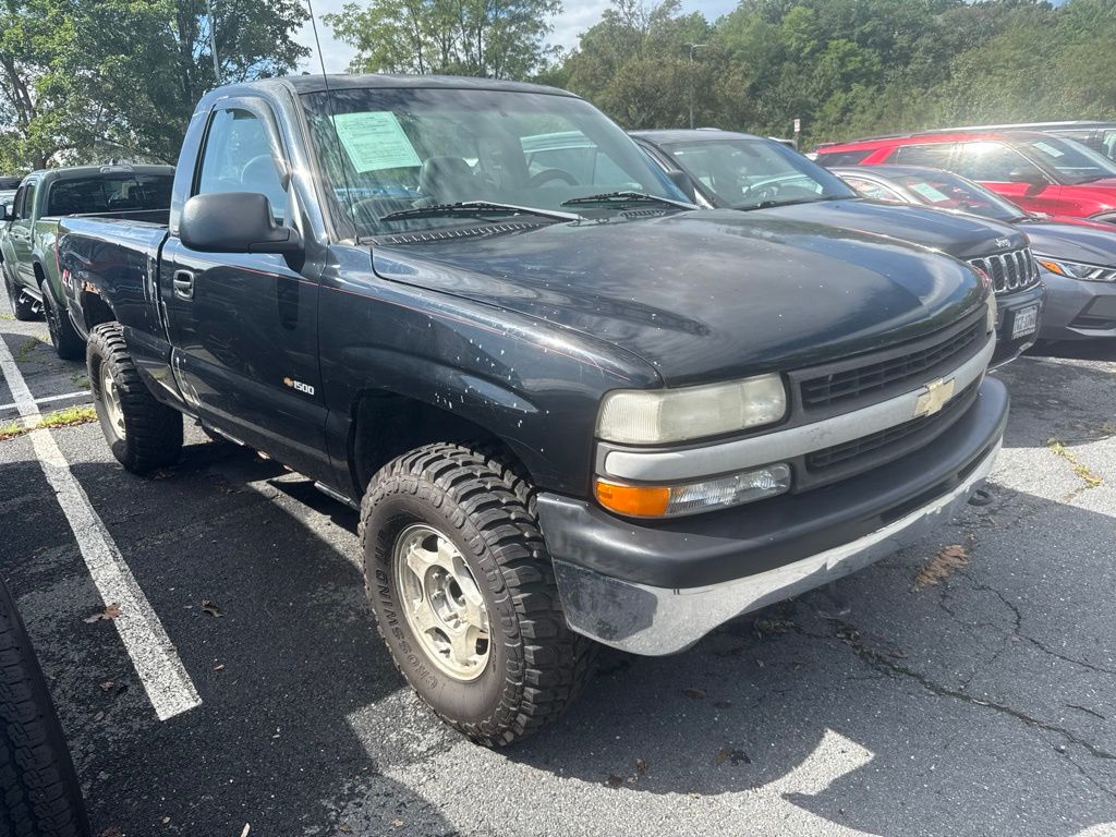 Mist Black Metallic 1999 Chevrolet Silverado 1500 Pickup Truck Four-Wheel Drive 5-Speed Manual Overdrive