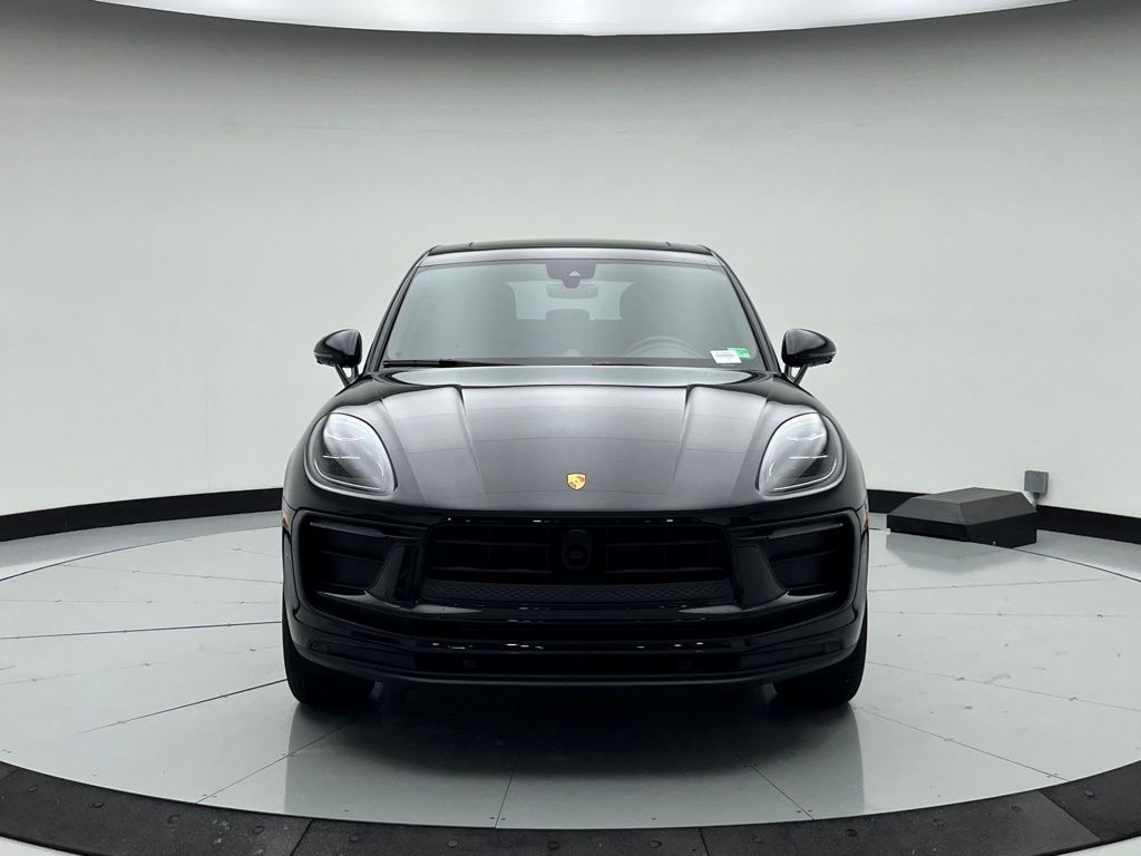 Thumbnail: 2024 Porsche Macan - 6