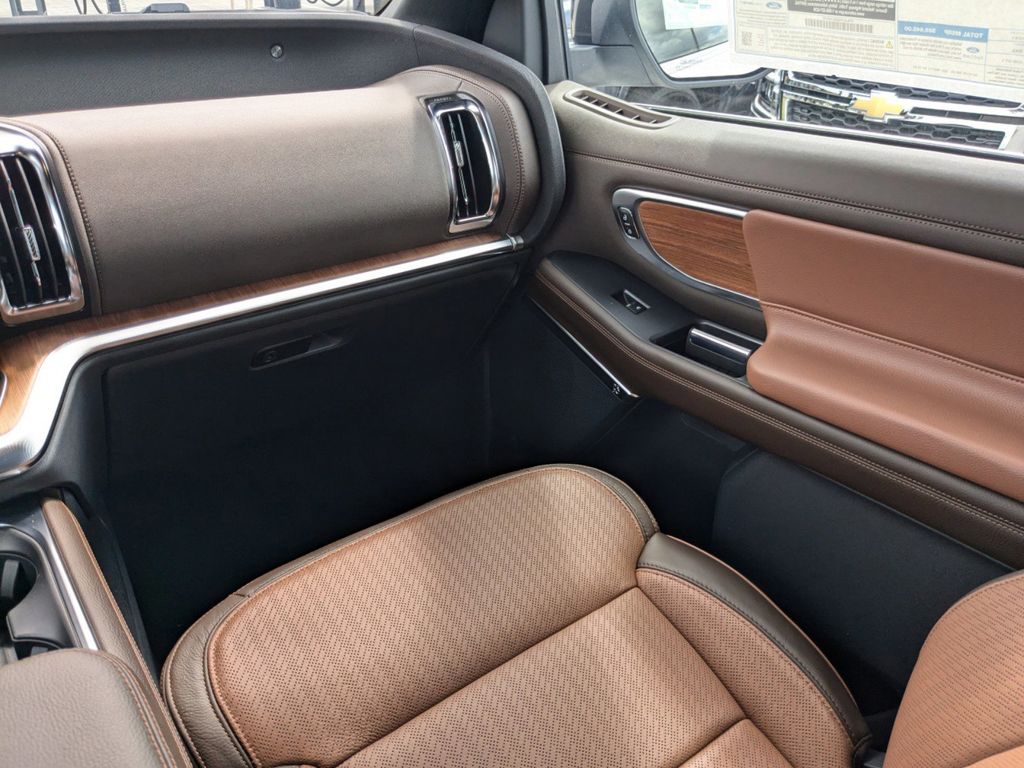 2025 Ford Expedition MAX King Ranch