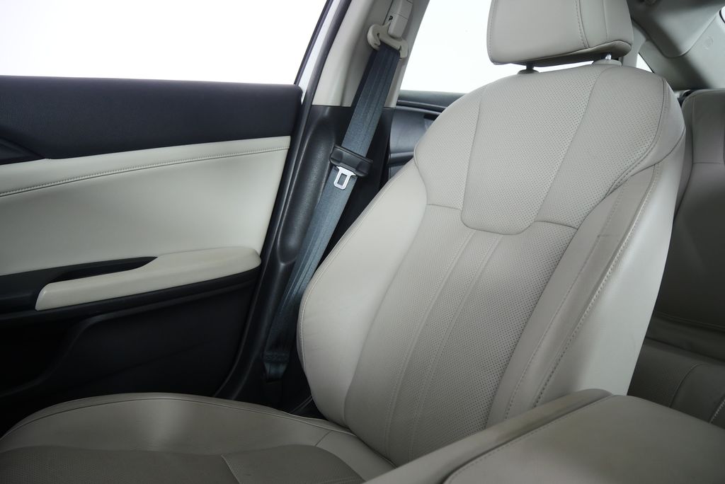 Thumbnail: 2019 Honda Insight - 24