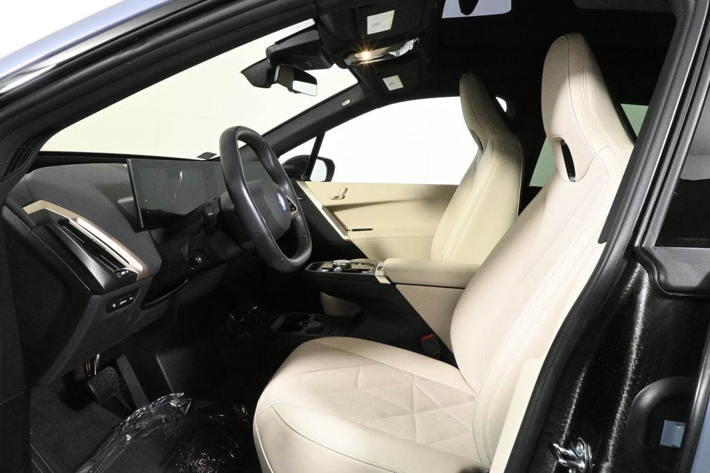 Thumbnail: 2025 BMW iX - 3