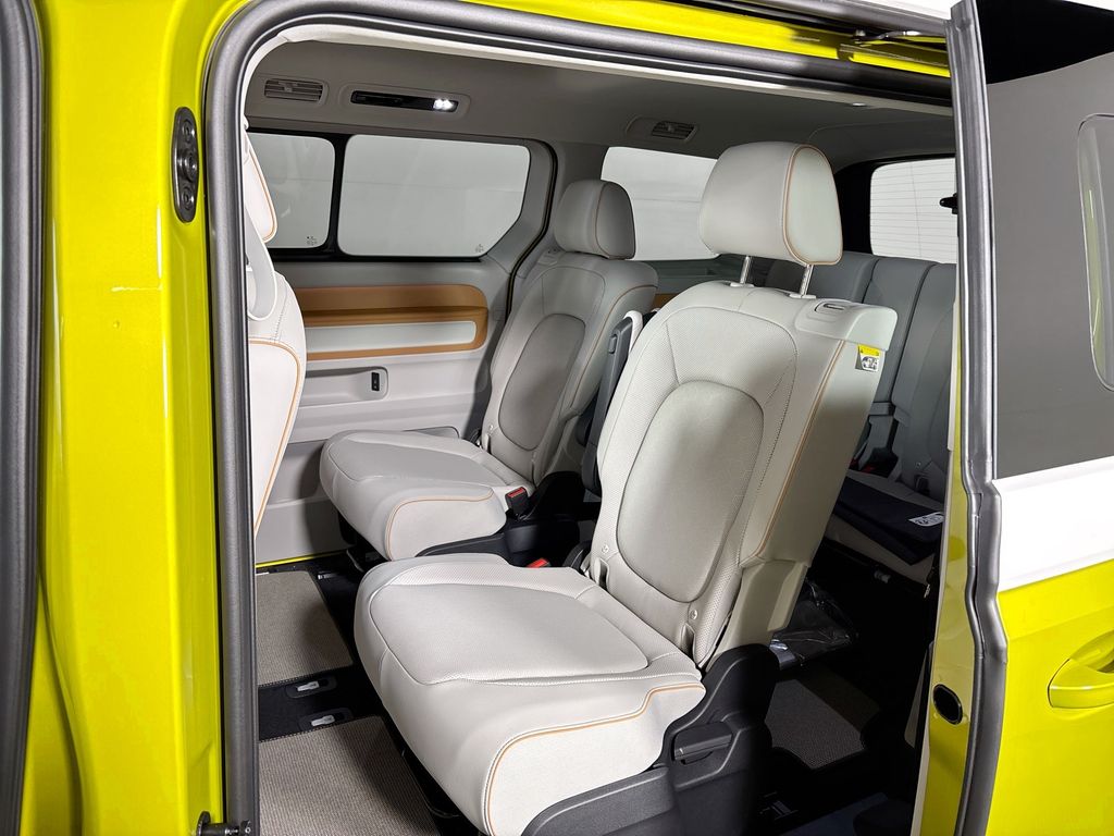 2025 Volkswagen ID. Buzz Pro S Plus