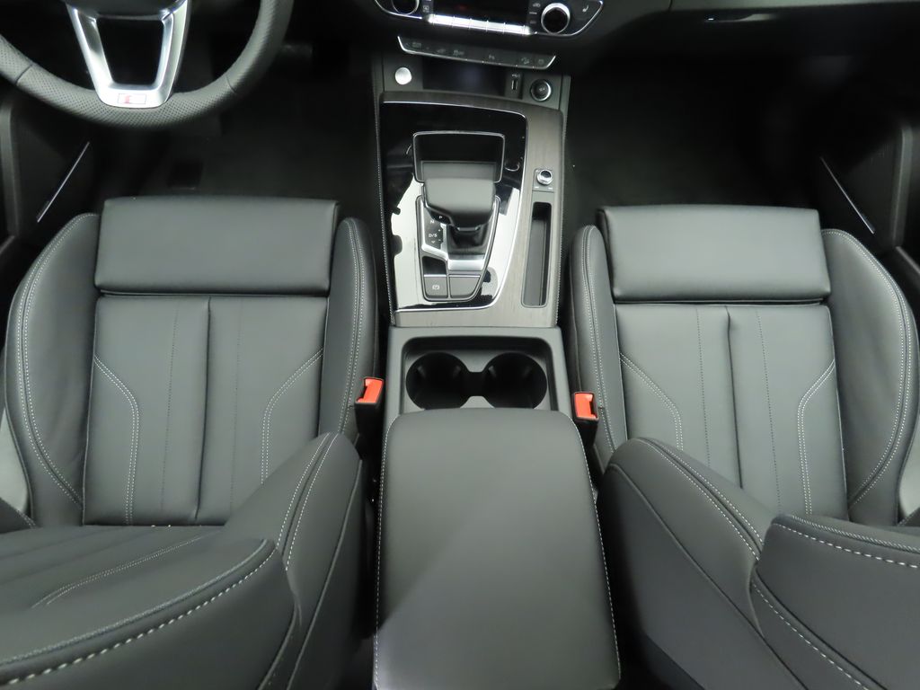 2025 Audi Q5  18