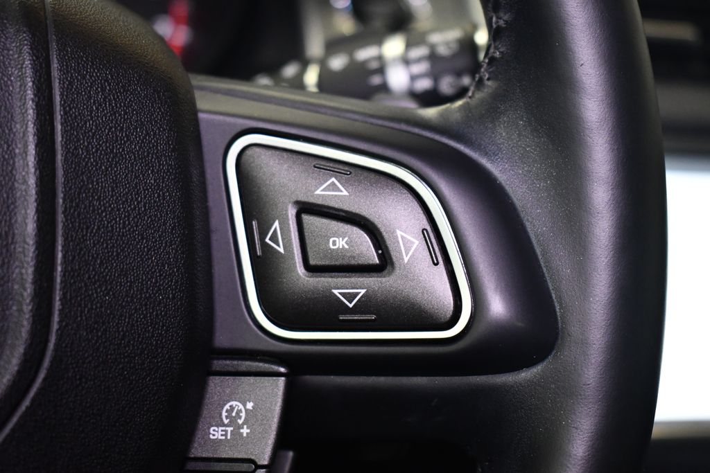 Thumbnail: 2017 Land Rover Range Rover Evoque - 21