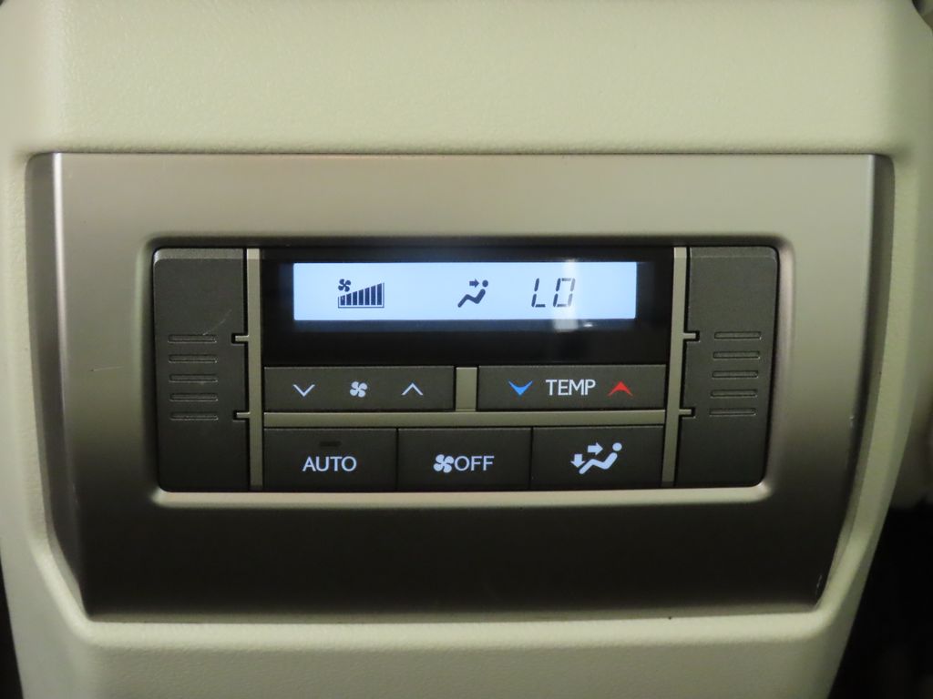 Thumbnail: 2013 Lexus GX - 32