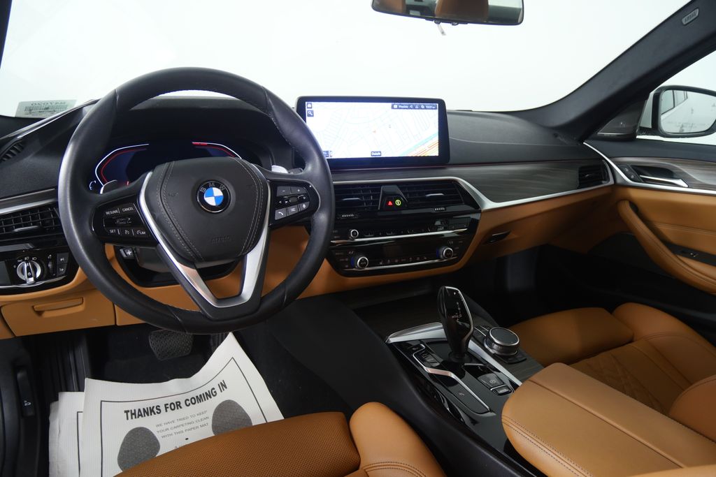 Thumbnail: 2023 BMW 5 Series - 16
