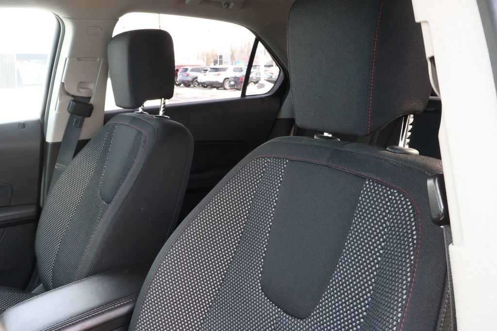 Thumbnail: 2017 Chevrolet Equinox - 12