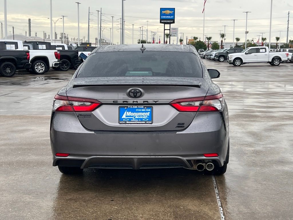 2024 Toyota Camry SE - 11