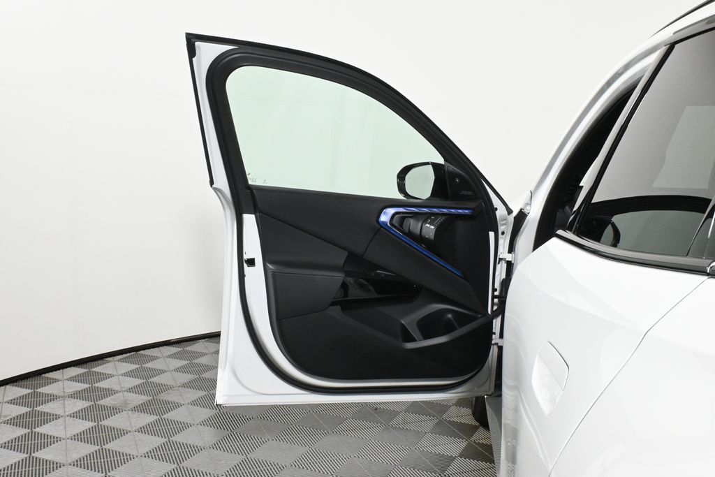 Thumbnail: 2025 BMW X3 - 27