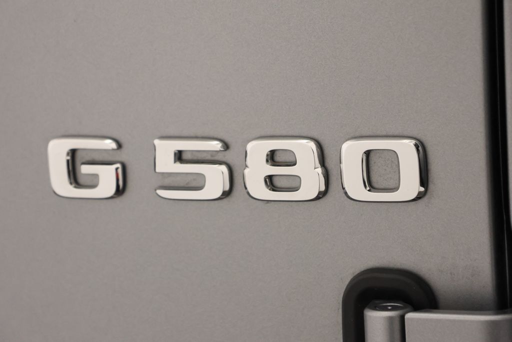 Thumbnail: 2026 Mercedes-Benz G-Class - 9