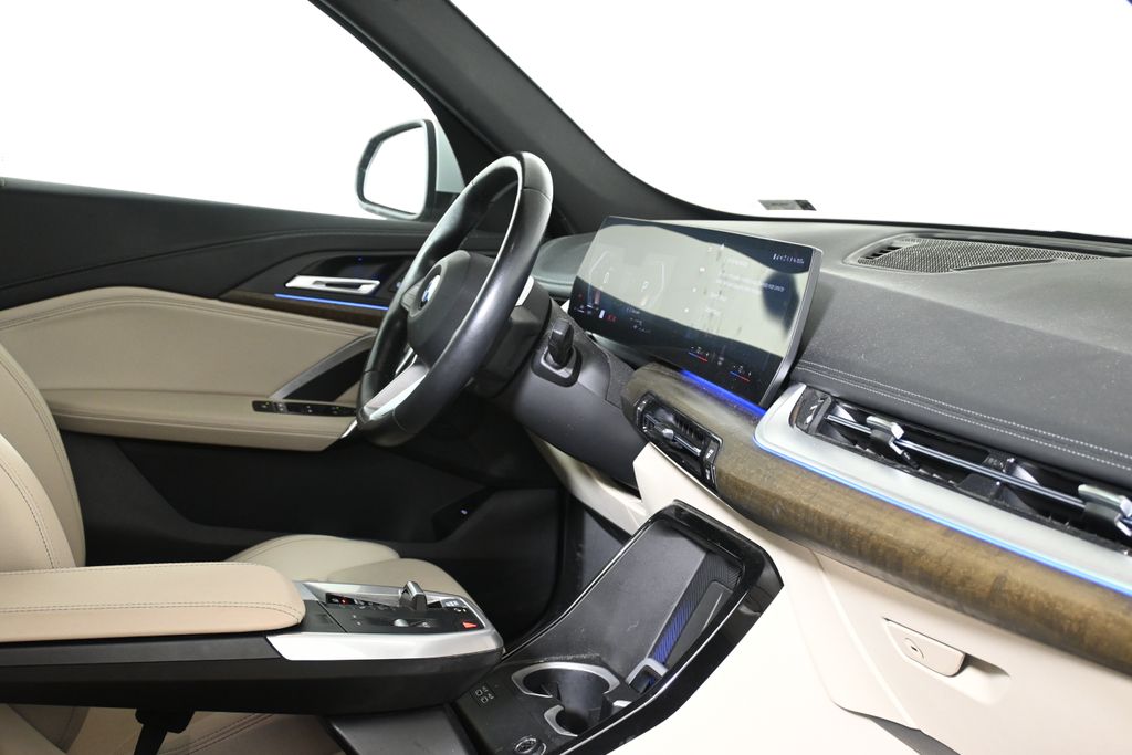 Thumbnail: 2023 BMW X1 - 8