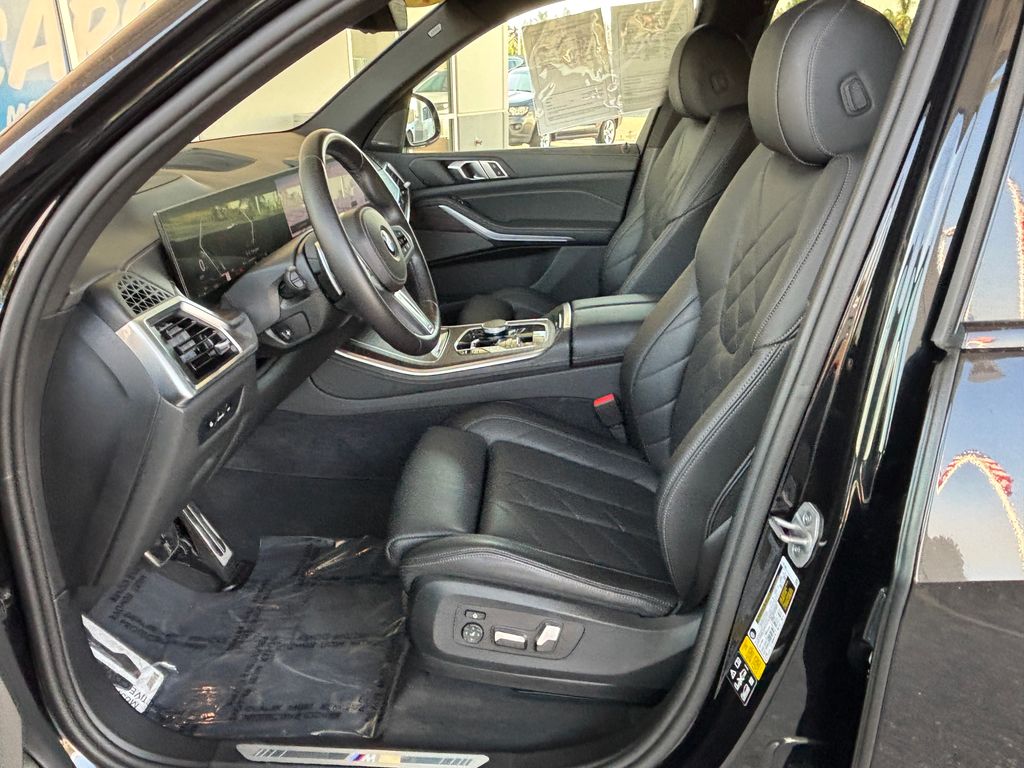 Thumbnail: 2024 BMW X5 - 24