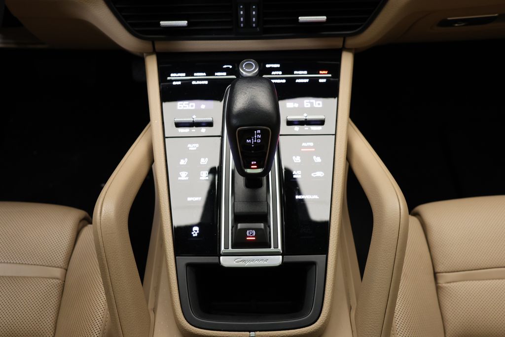 Thumbnail: 2023 Porsche Cayenne - 26