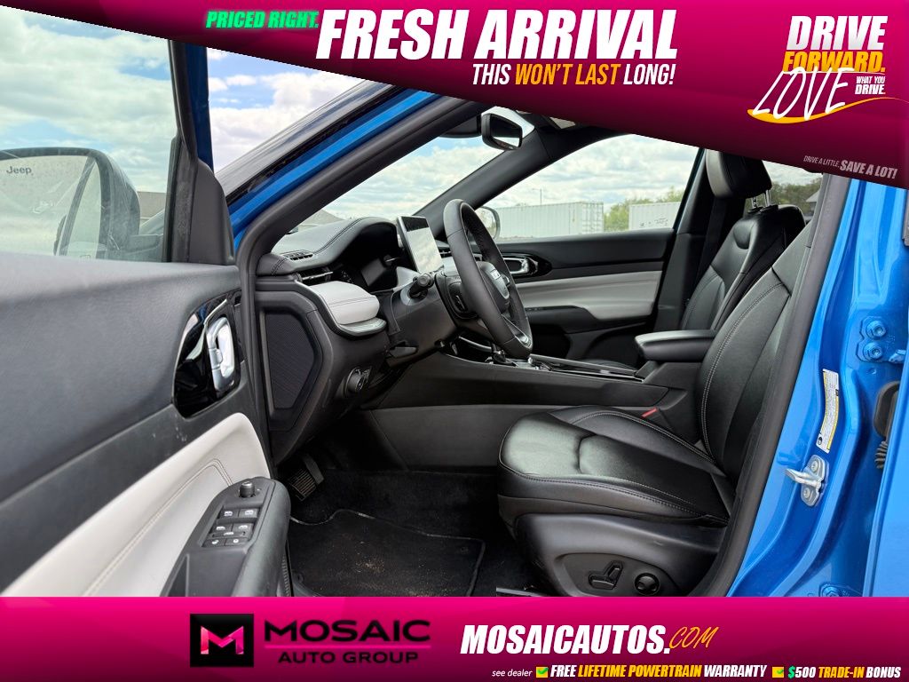 Used 2025 Jeep Compass Limited SUVs