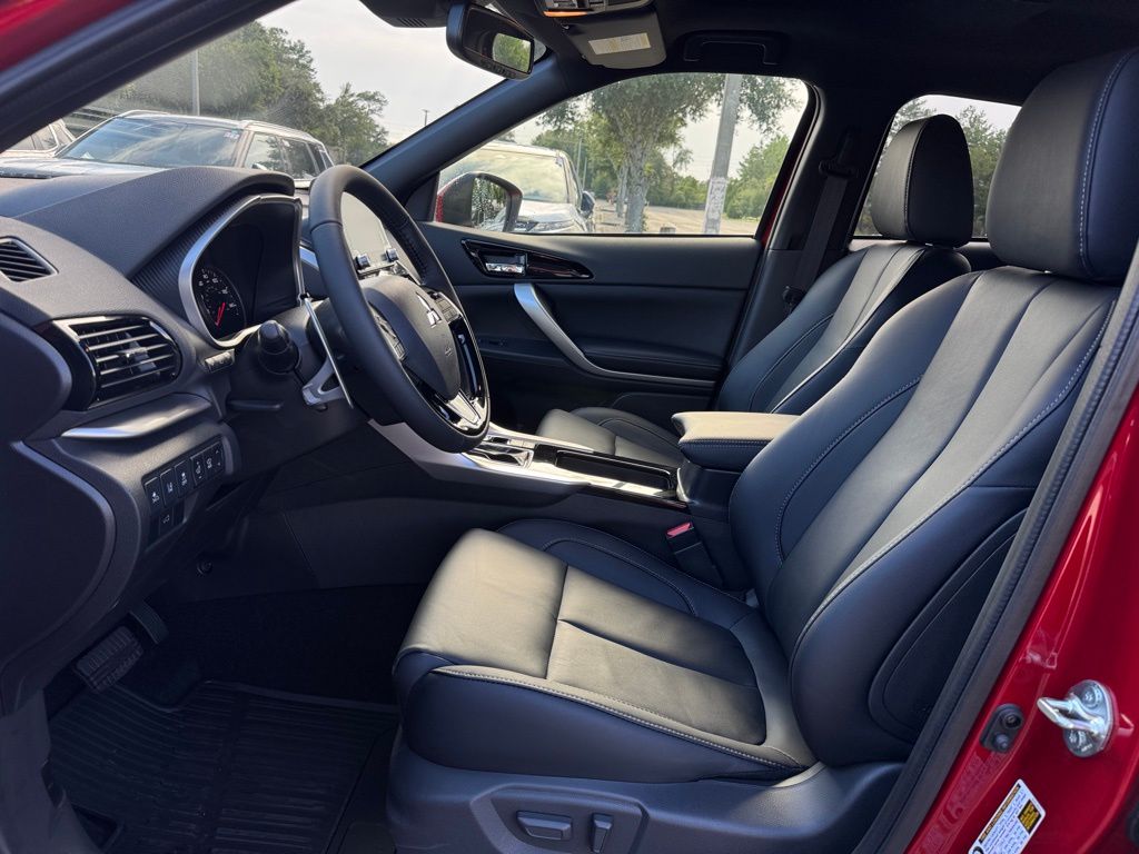 2025 Mitsubishi Eclipse Cross SEL photo 12