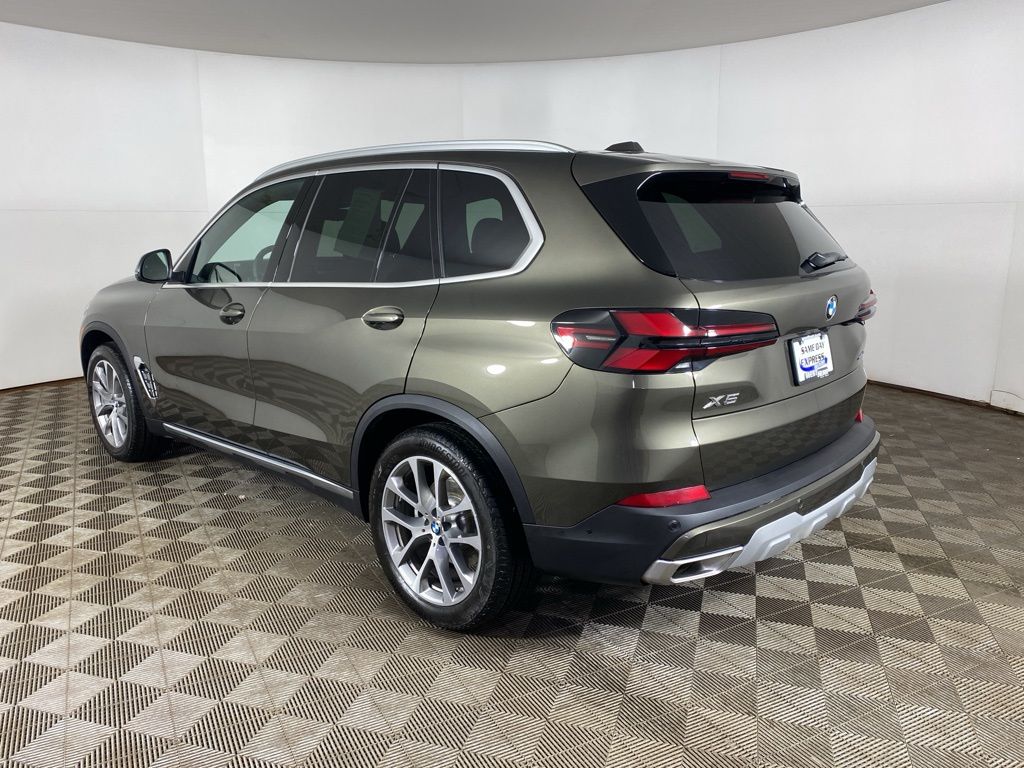 Used 2026 Green BMW xDrive40i image 26