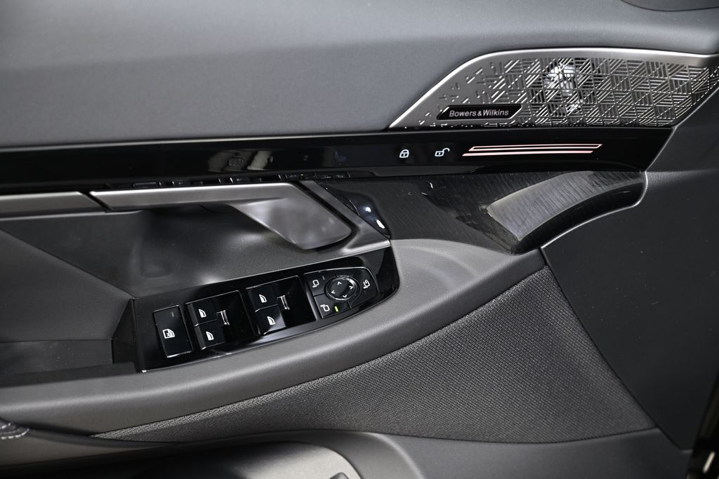 Thumbnail: 2026 BMW 5 Series - 22