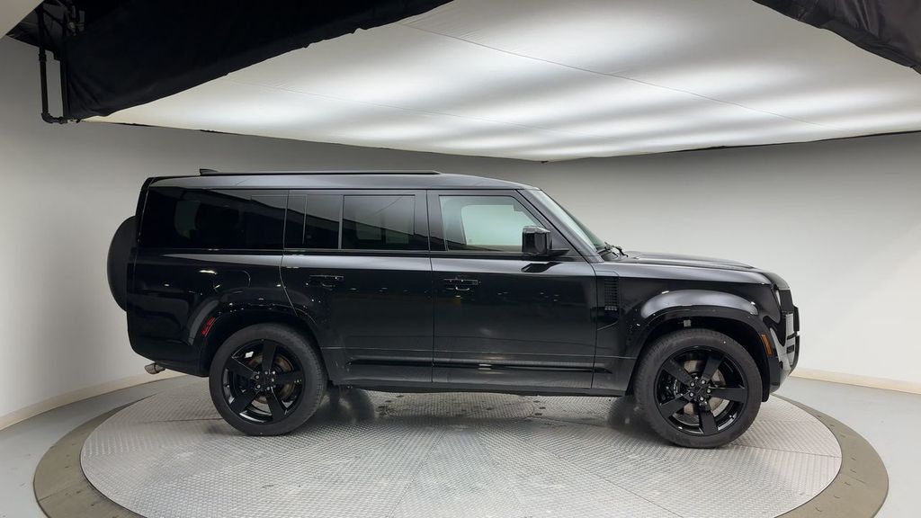 Thumbnail: 2026 Land Rover Defender - 9