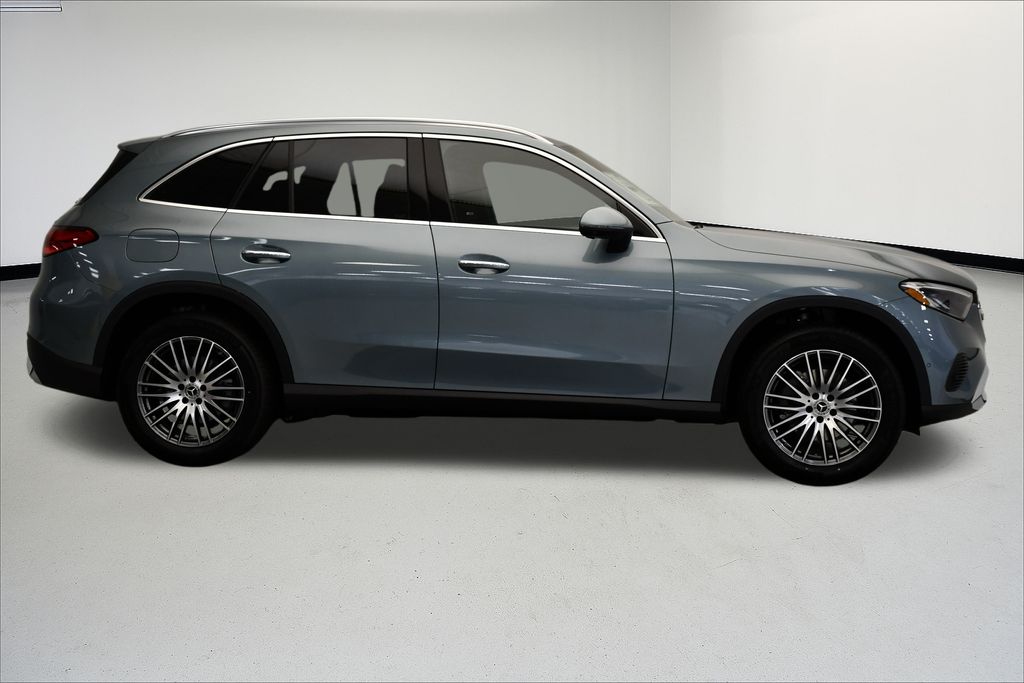 Thumbnail: 2026 Mercedes-Benz GLC - 6