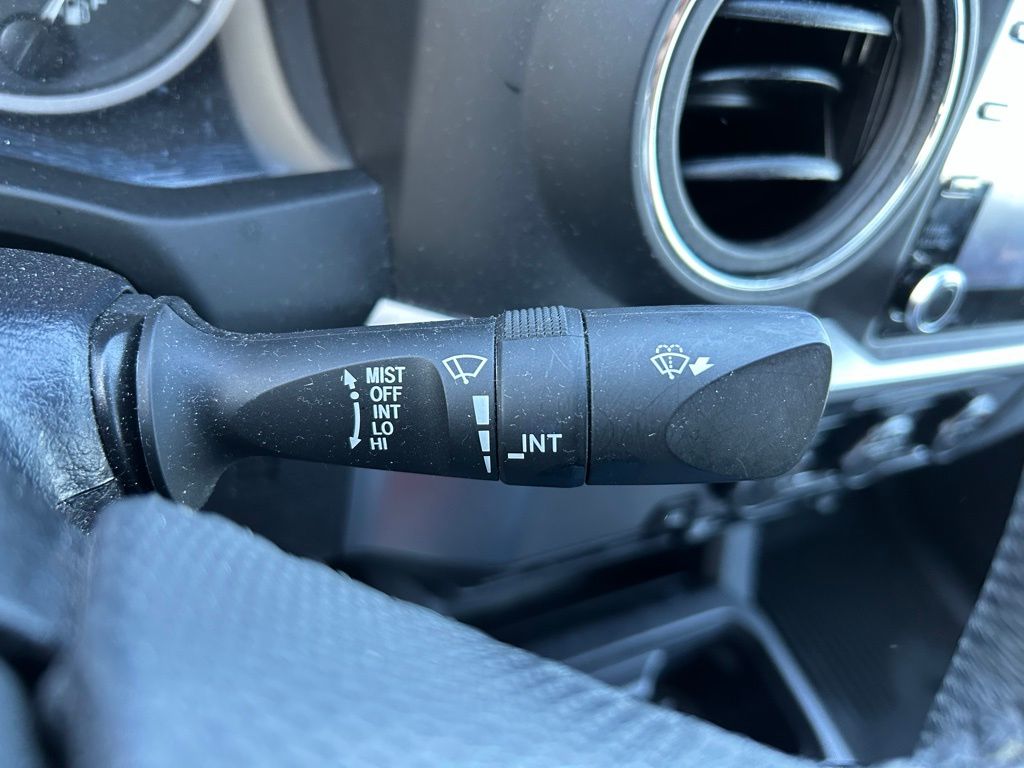 Thumbnail: 2022 Toyota Tacoma - 21