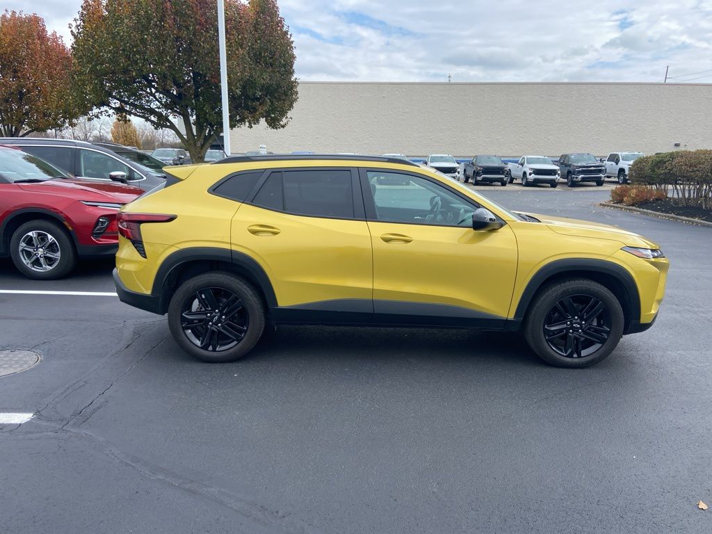 Thumbnail: 2024 Chevrolet Trax - 6