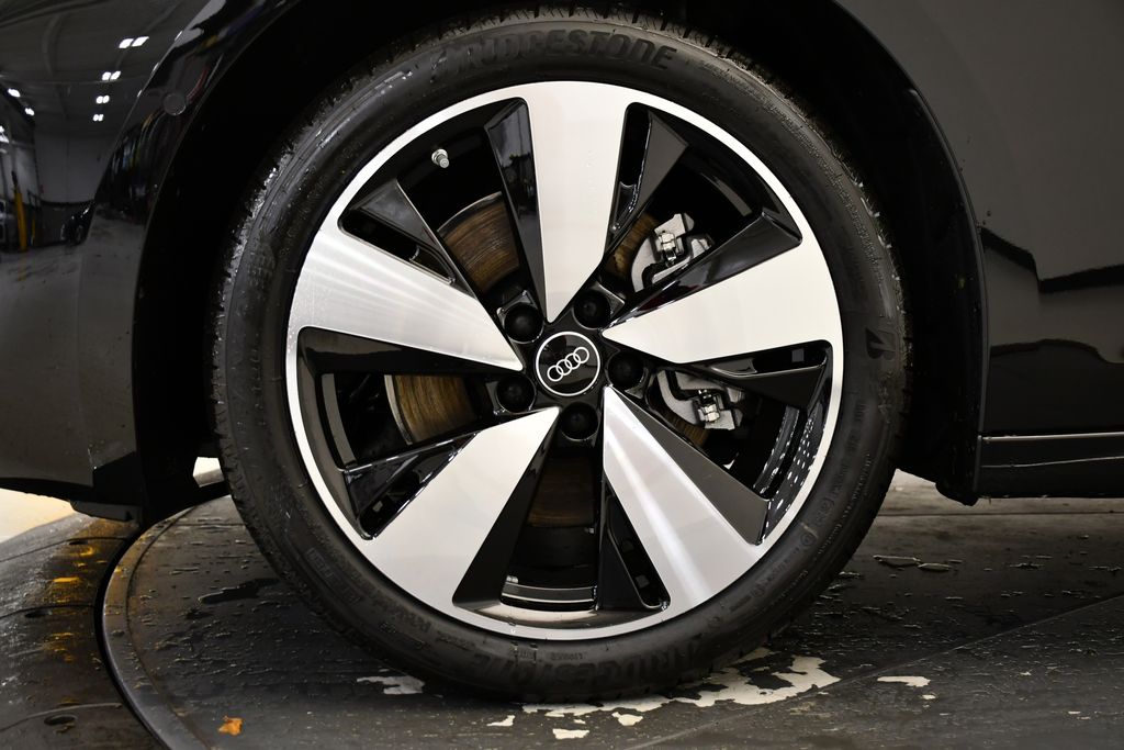 Thumbnail: 2025 Audi A5 - 13