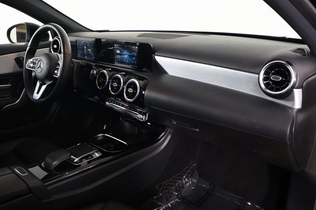 2019 Mercedes-Benz A-Class A 220 4MATIC 9