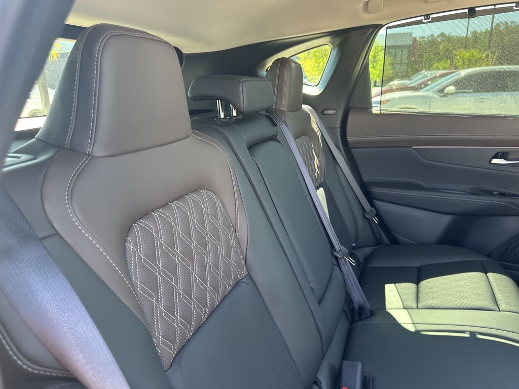 2025 Champagne Silver Metallic Nissan Murano Platinum AWD SUV