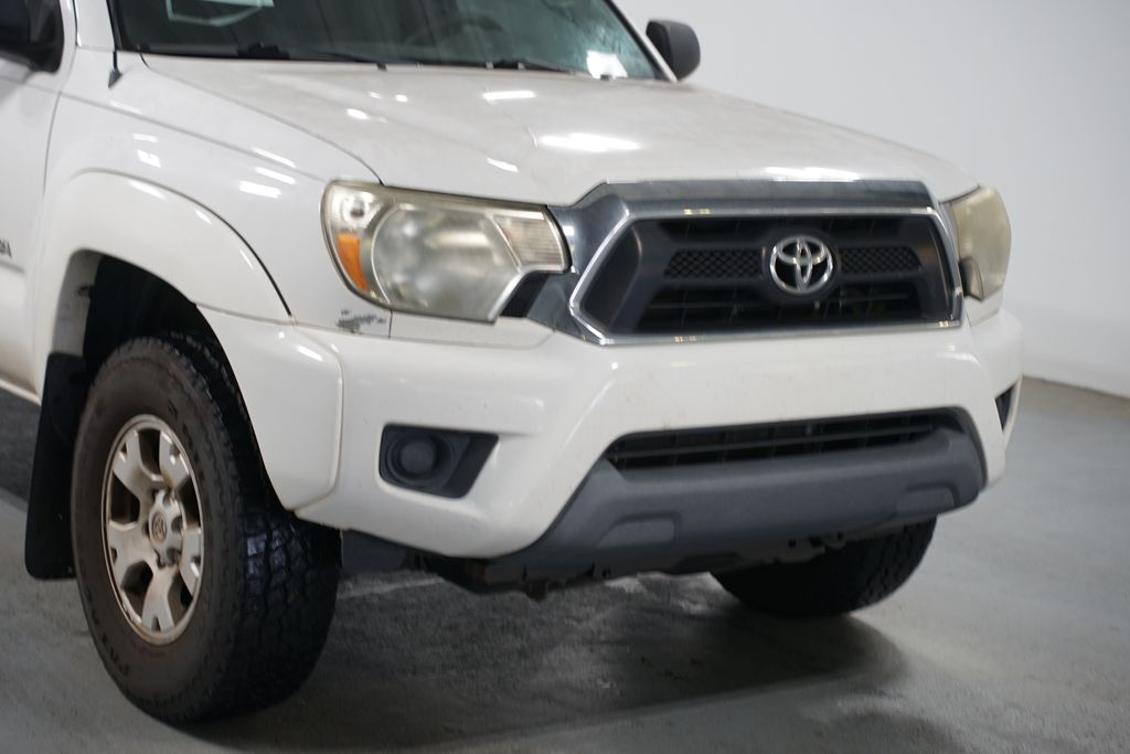Thumbnail: 2015 Toyota Tacoma - 4