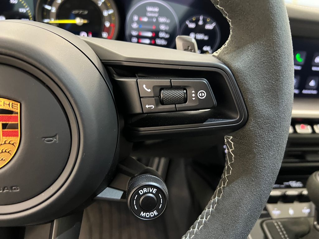 Thumbnail: 2022 Porsche 911 - 22