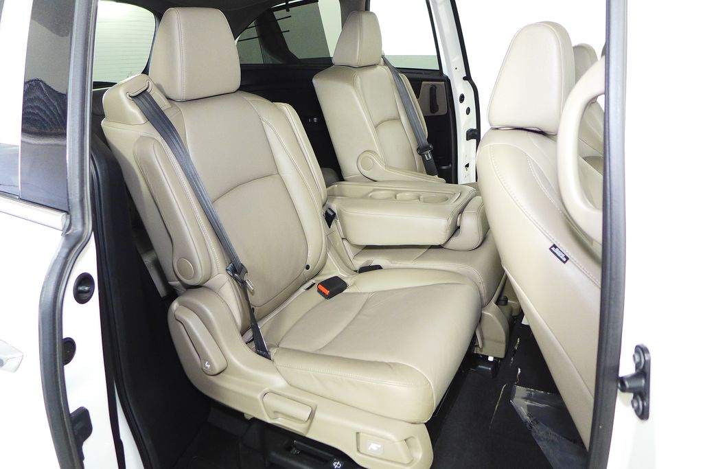 Thumbnail: 2019 Honda Odyssey - 20