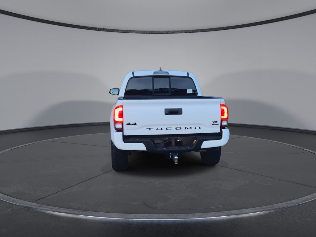 Thumbnail: 2022 Toyota Tacoma - 7