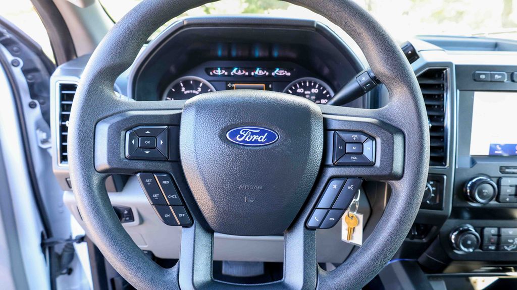 Used 2022 Ford Super Duty F-350 XLT 4D Crew Cab