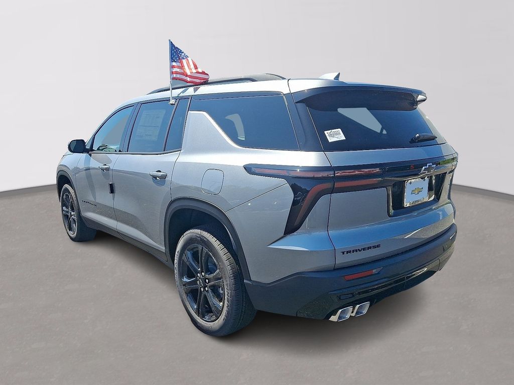 Thumbnail: 2027 Chevrolet Traverse - 3