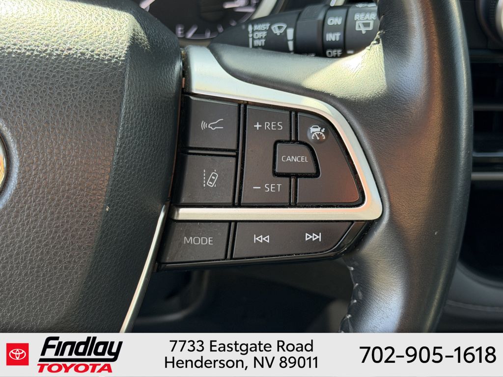 Used 2024 Toyota Highlander SUV