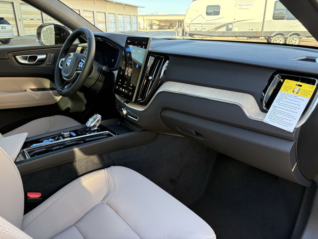 New 2026 Vapour Gray Volvo B5 Plus image 30