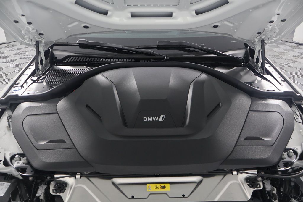2025 BMW i4 eDrive40 9