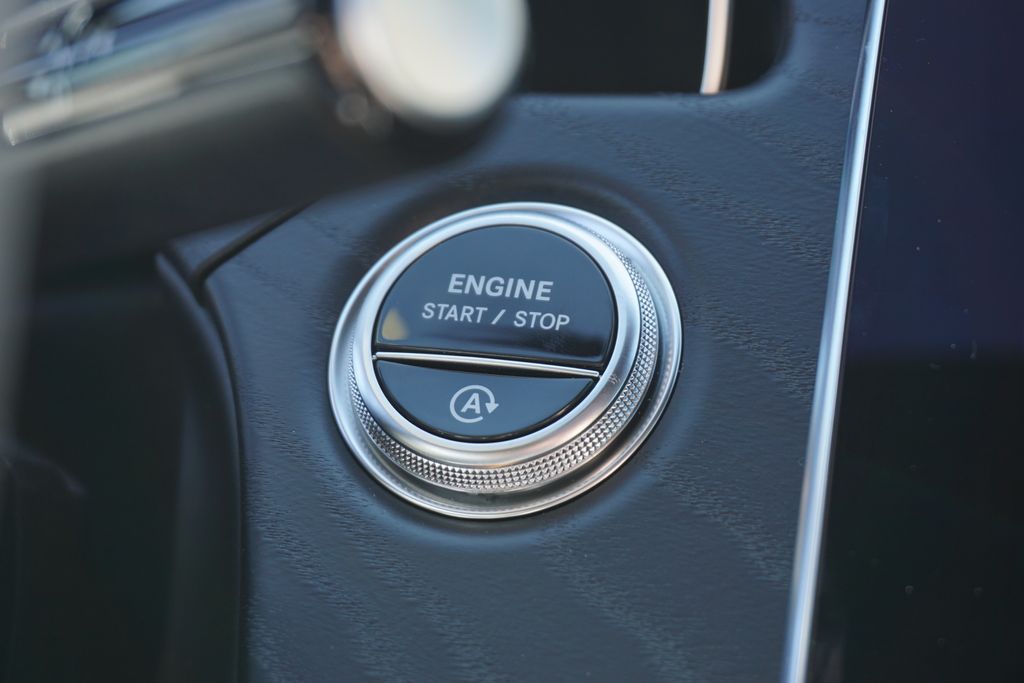 2025 Mercedes-Benz E-Class E 450 29